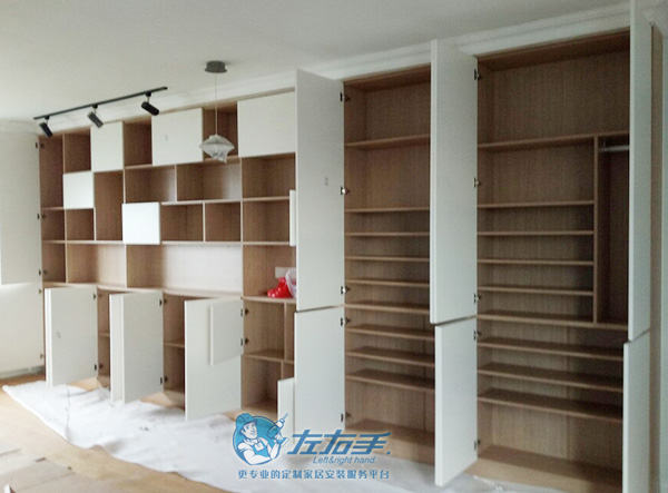 平開門衣柜怎么安裝？