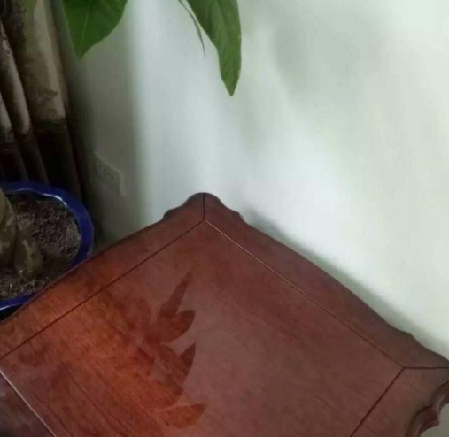 專業(yè)貼膜技巧：現(xiàn)在家具維修行業(yè)，家具貼膜市場前景如何？