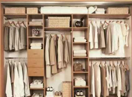 如何加盟定制衣柜：定制衣柜如何避坑及怎樣定制衣柜更有高級感？