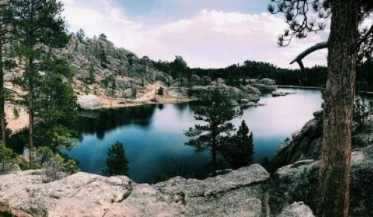 辦公空間室內(nèi)設(shè)計(jì)，如何實(shí)現(xiàn)全新的辦公空間設(shè)計(jì)理念?