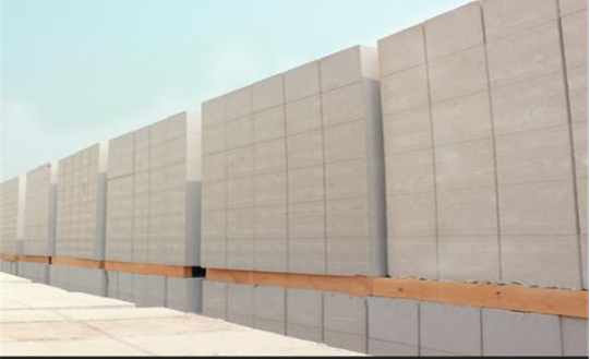 環(huán)保集成墻板那家好？pvc集成墻板質(zhì)量如何辨別  pvc集成墻板怎么保養(yǎng)