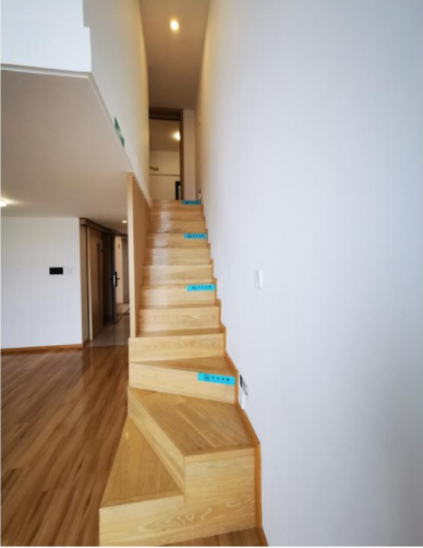 多層復(fù)合實(shí)木地板：地板的分類和優(yōu)缺點(diǎn)，實(shí)木地板、實(shí)木復(fù)合地板、強(qiáng)化地板