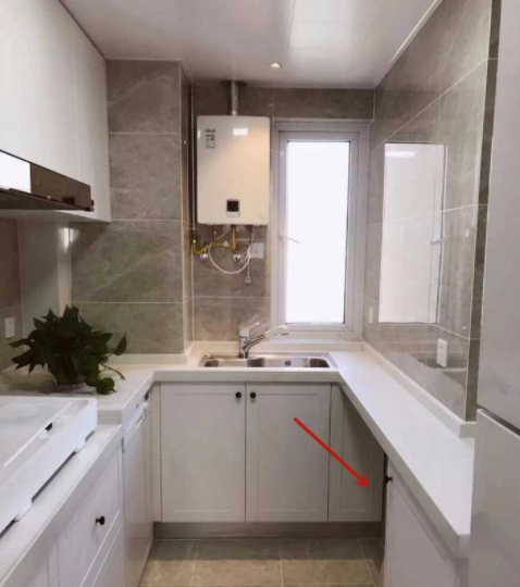 廚房櫥柜裝修效果圖，裝修買櫥柜都有哪些坑？