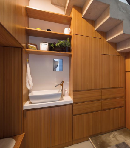 【玄關(guān)設計效果圖】玄關(guān)不僅要裝柜子，設計個洗漱臺也同樣重要，很實用