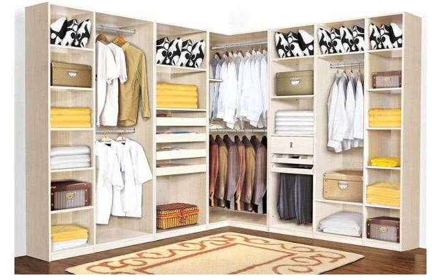 【定做衣柜設計】為什么轉(zhuǎn)角衣柜能夠最大化使用空間？