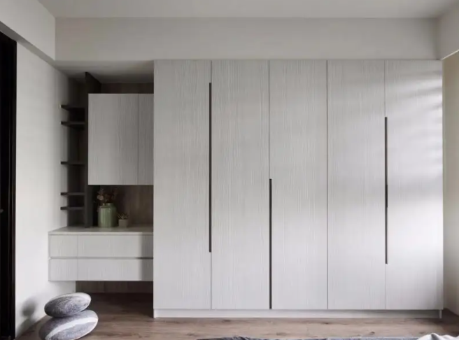 省錢衣柜做法技巧，衣柜怎么裝省錢實用？